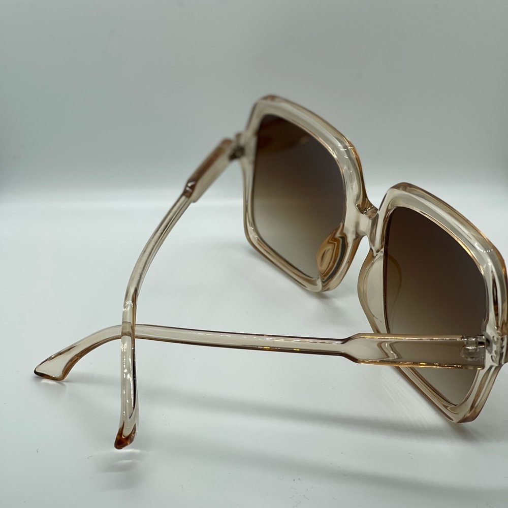 New! Large squared women sunglasses.